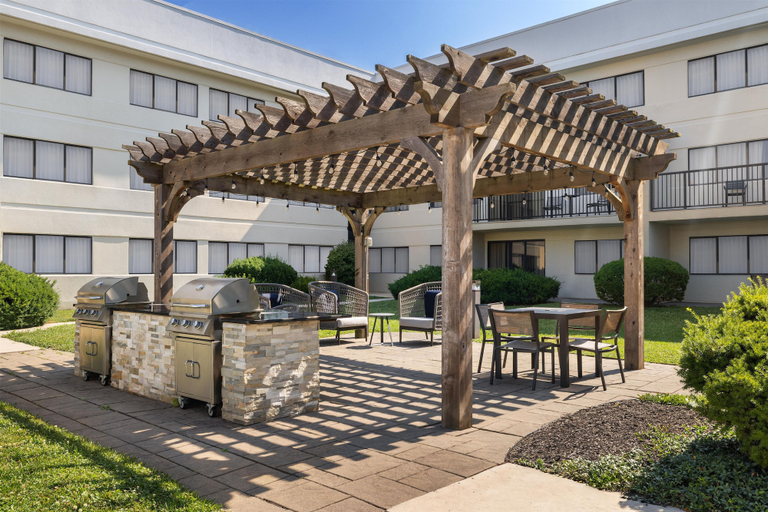 Exterior & Views 2, Homewood Suites by Hilton Indianapolis Carmel, Hamilton