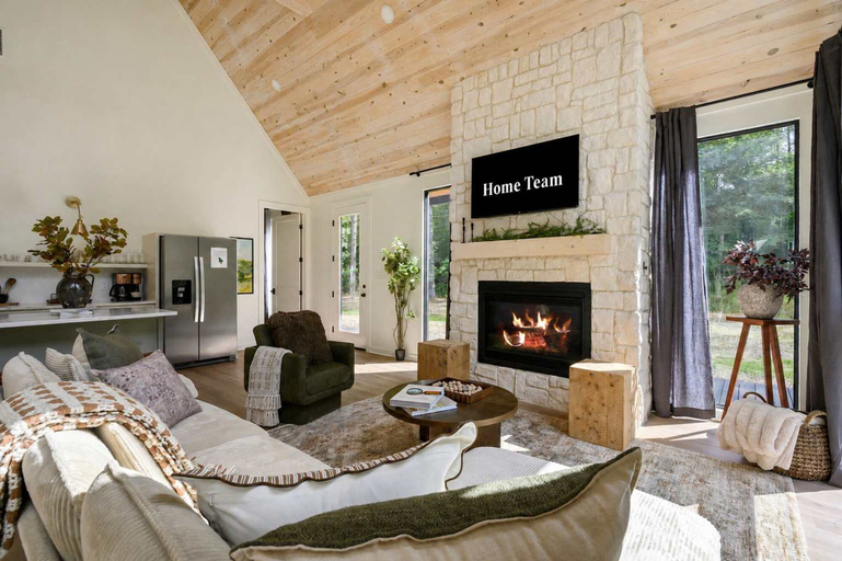Others 3, The Denizen Forest Retreat Sauna Hot Tub, McCurtain