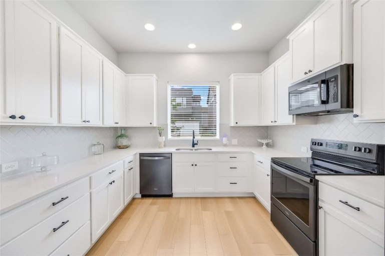 Others 3, Spacious 2BR Flex Room Home Near Tech Campuses, Travis
