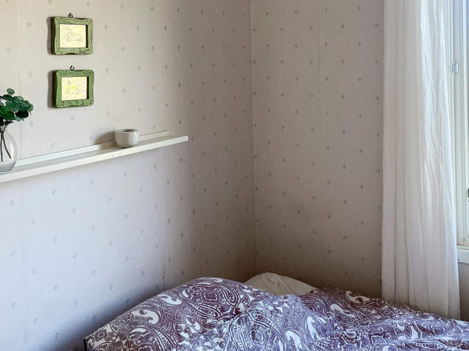 Bedroom 5, 4 Person Holiday Home in Tyreso, Tyresö