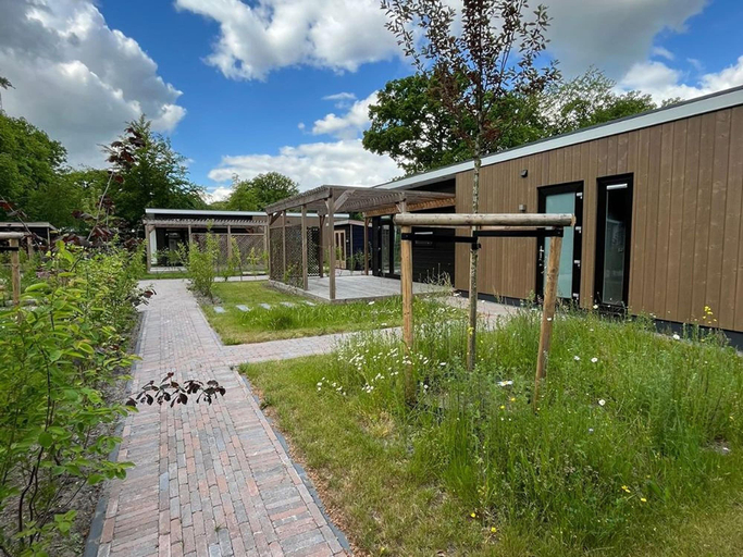 Others 5, Luxury Holiday Home Surrounded by Water and Forest, Skarsterlân