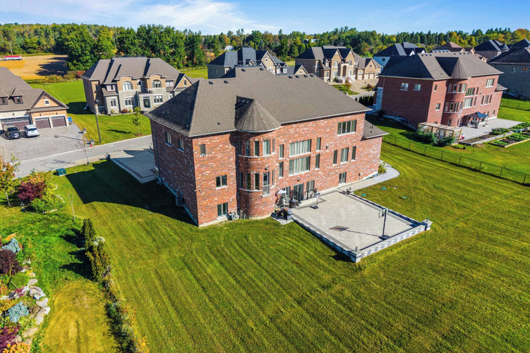 Others 5, Estate Villa, 6,600 Sqft, 1-acre, 6 Bed, 7 Bath, York