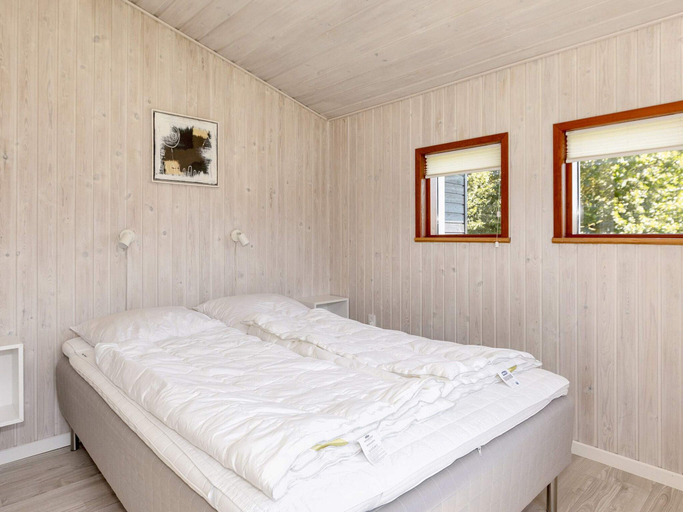 Bedroom 2, 4 Star Holiday Home in Lokken, Hjørring