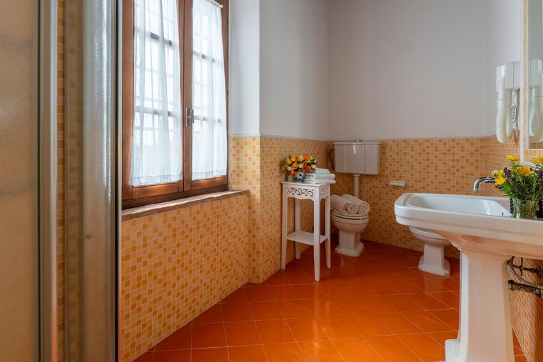 Bathroom 4, PODERE SANT'EUGENIO 14, Emma Villas, Siena