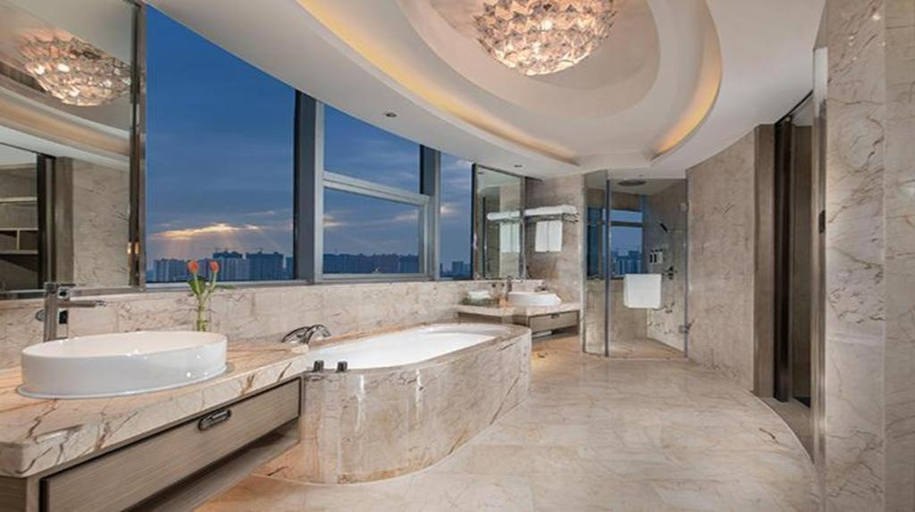 Bathroom 4, New Century Grand Hotel Beihai Jinchang, Beihai