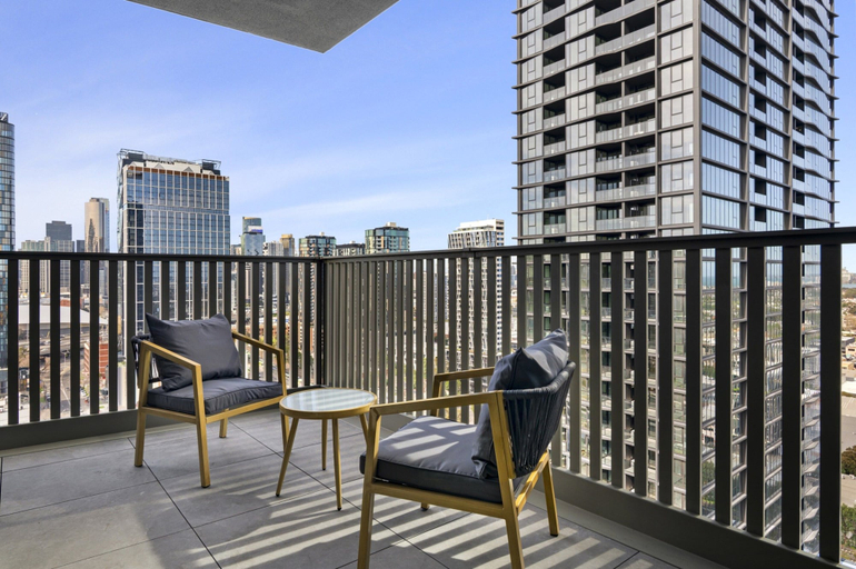 Others 5, Panoramic 2-bed Apartment Near South Melbourne, Melbourne
