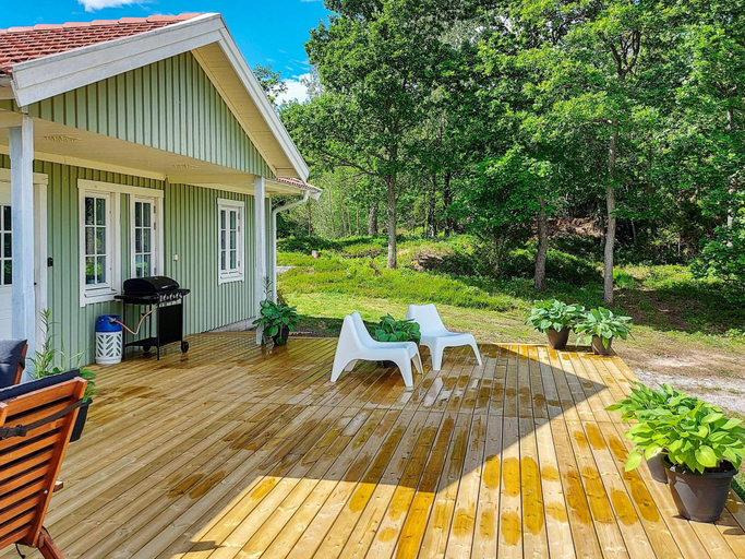 Others 4, 4 Star Holiday Home in Ellos, Orust