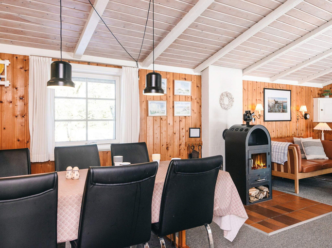 Others 3, Sun-kissed Holiday Home in BlÃ¥vand near Sea, Varde