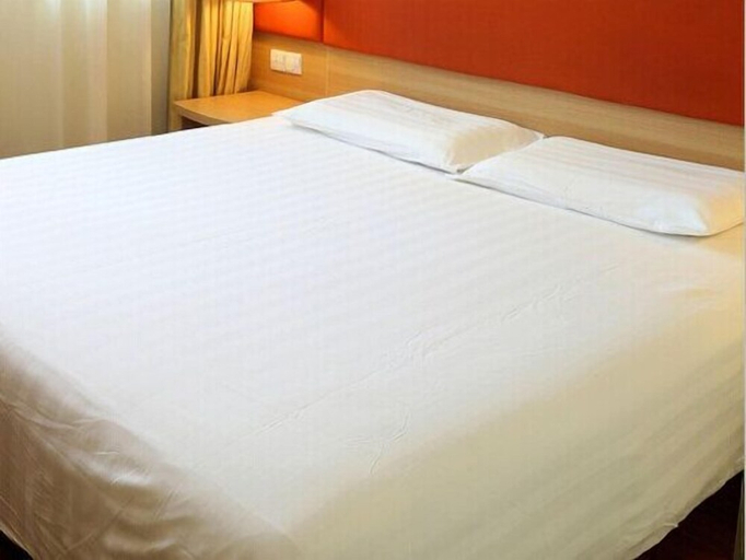 Bedroom 2, Home Inn (Hangzhou Dajiangdong Xiaoshan Yipeng Subway Station), Hangzhou