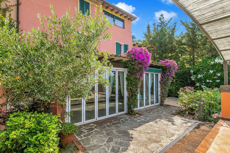 Others 3, Villa Aurora Amazing View, Lucca