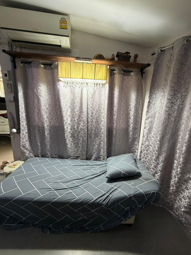 Bedroom, Silver Room ,Very close Bangkok Hospital, Huai Kwang