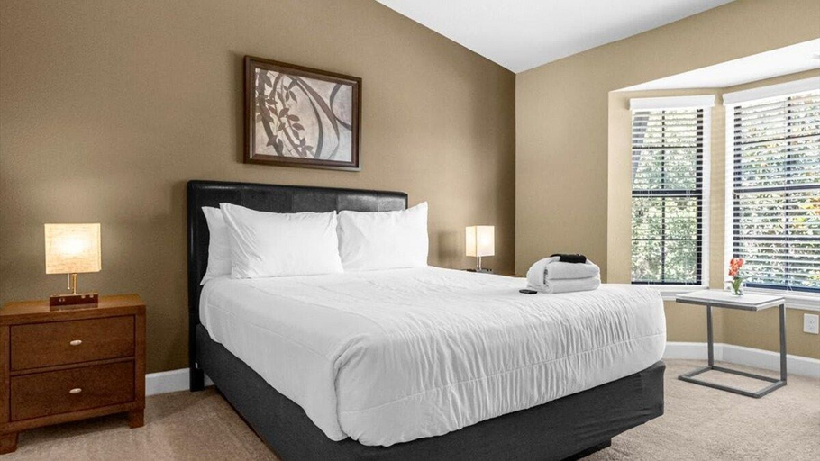 Others 4, Family Townhome Near Disney w Pool & Spa Access, Orange