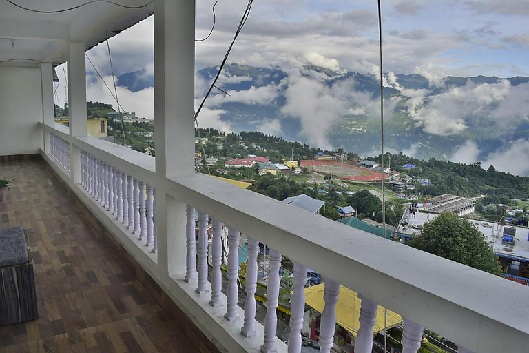 Others 5, Vamoose Menda-La, Tawang