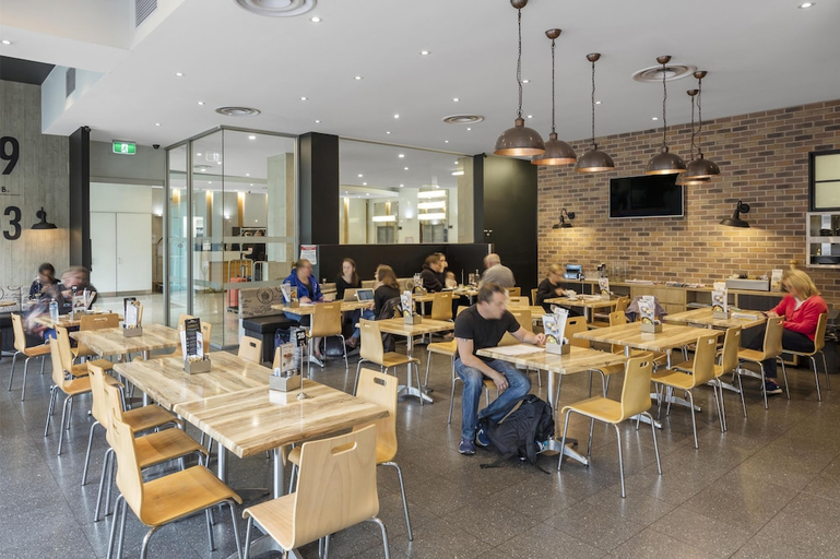 Food & Drinks 5, Oaks Embassy Adelaide Suites, Adelaide