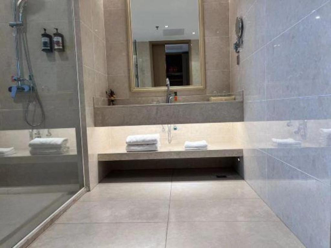 Bathroom 3, Vienna Hotel Xinfeng West High-Speed Railway Station, Ganzhou