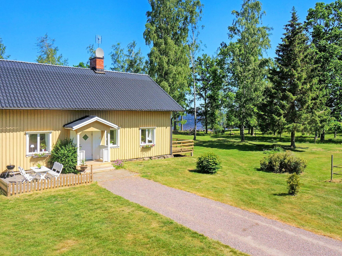 Exterior & Views, Holiday Home in Hova, Gullspång
