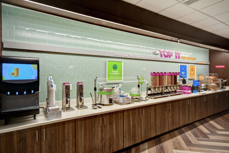 Food & Drinks 5, Tru by Hilton Raleigh Durham Airport, Wake