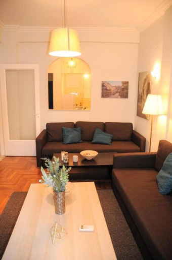 Others 5, Comfortable Apartment in Acropolis, Attica