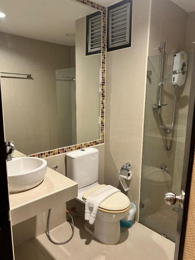 Bathroom 3, B2 Resort Boutique & Budget Hotel, Muang Chiang Mai