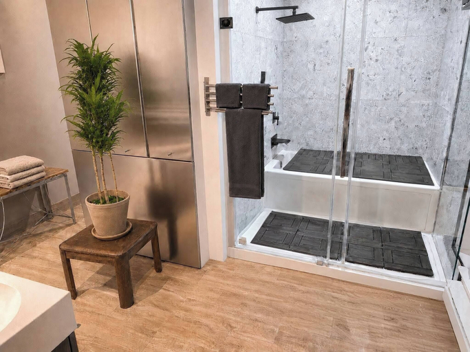 Others 2, Large Urban Apartment With Steam Sauna 1, Montréal