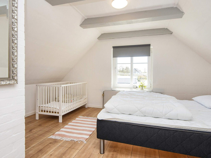 Bedroom 2, 8 Person Holiday Home in Romo, Tønder