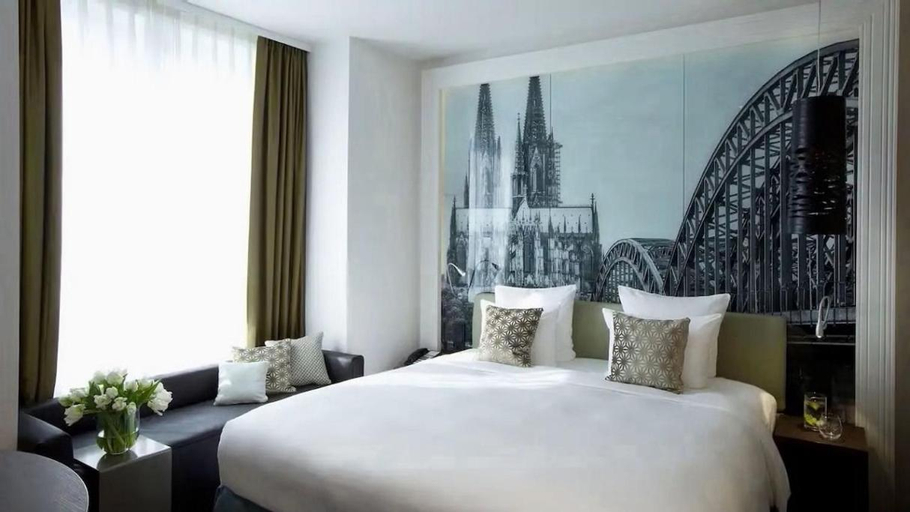 Bedroom, City Apartment, Köln