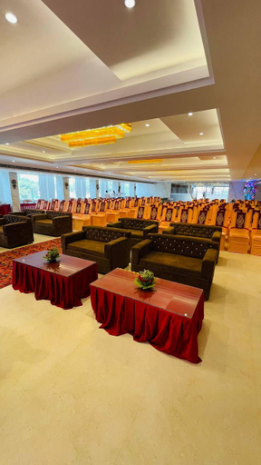 Food & Drinks 5, Maa Kripa Hotel & Banquets, Lucknow