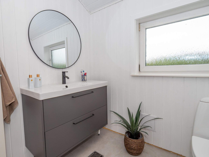 Bathroom 3, 4 Star Holiday Home in Harboore, Lemvig