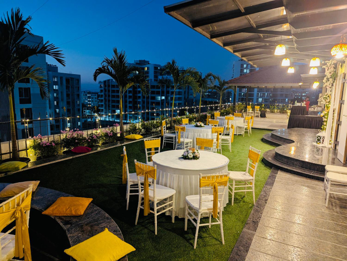 Food & Drinks, Status Homeaway Service Apartments, Nashik