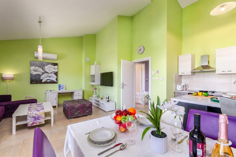 Others 3, Pool and Garden Apartment Hortenzija, Kostrena