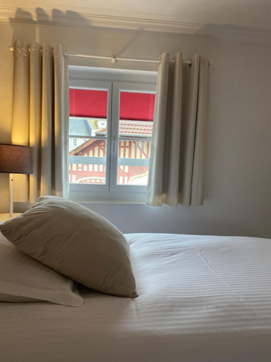 Bedroom 2, Hotel le P'tit Beaumont, Calvados
