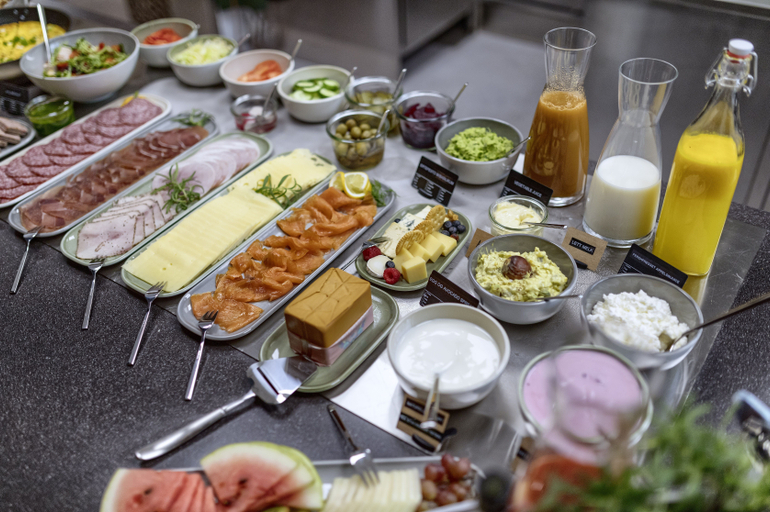 Food & Drinks, Ydalir Hotel, Sola