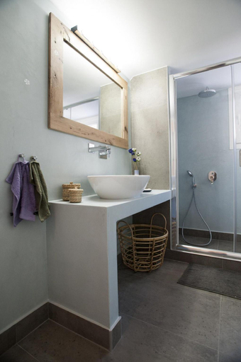 Bathroom 3, Modern - Vintage apartment by Acropolis museum, Attica