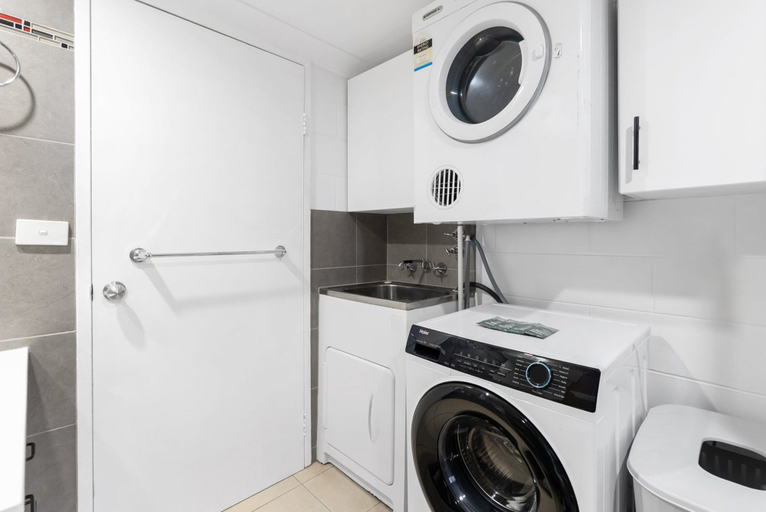 Others 4, Bright 2-bed Apartment Near Cairns Esplanade, Cairns