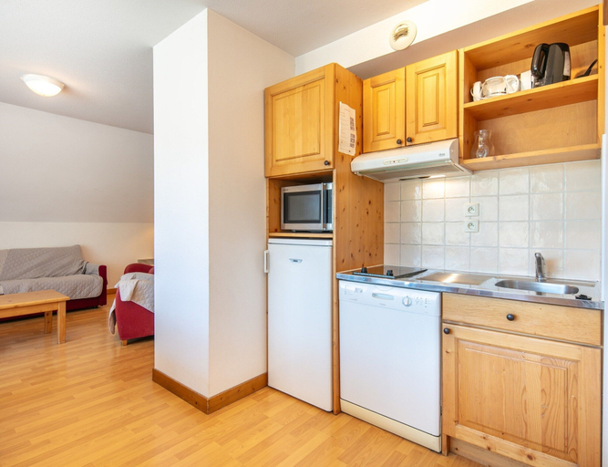 Others 2, Large 8-person Apartment in Giez, Haute-Savoie