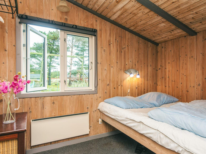 Bedroom 3, 6 Person Holiday Home in Fano, Fanø