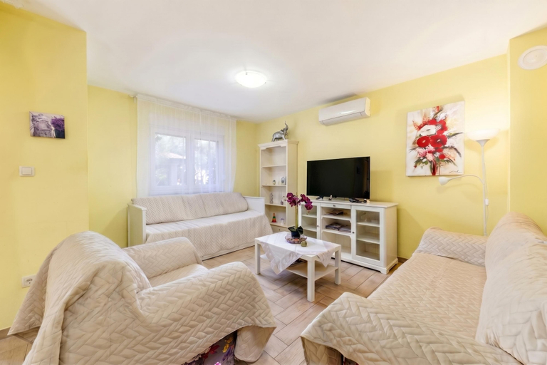 Others 4, Pool and Garden Apartment Hortenzija, Kostrena