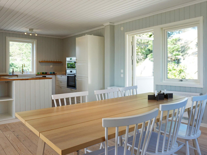 Others 4, 4 Star Holiday Home in Stromstad, Strömstad