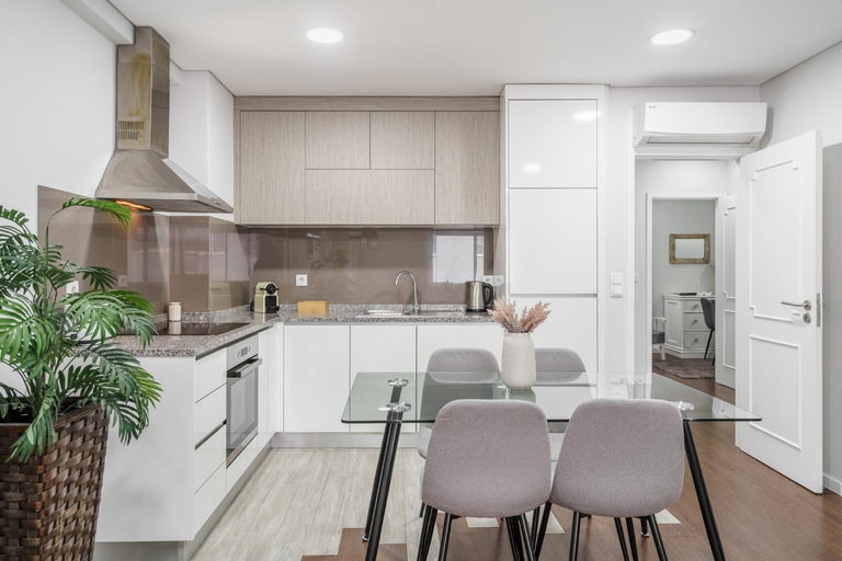 Others 5, Libert Lodge Apartment - Minho s Guest, Braga