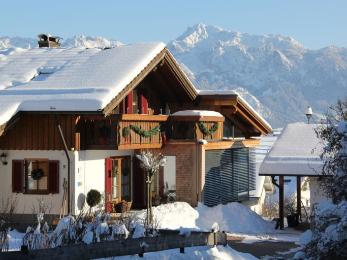 Others 3, Hochplatte in the Bergblick House, Ostallgäu
