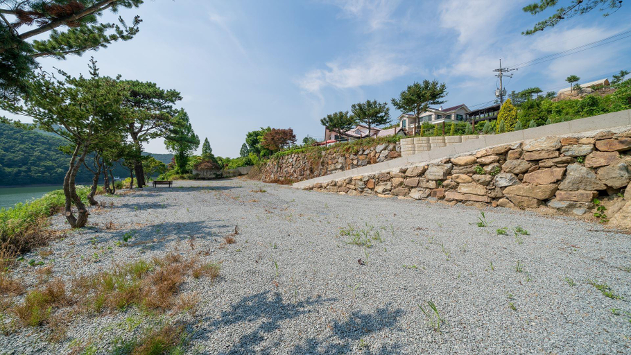 Others 4, Nonsan Lake Hill, Geumsan