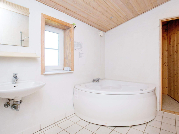 Bathroom 3, 16 Person Holiday Home in Ulfborg, Holstebro