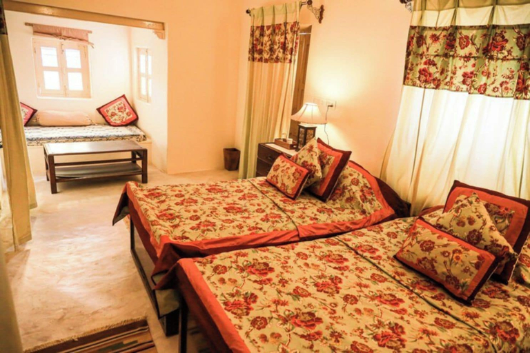 Bedroom 5, Kotri Raola, Pali