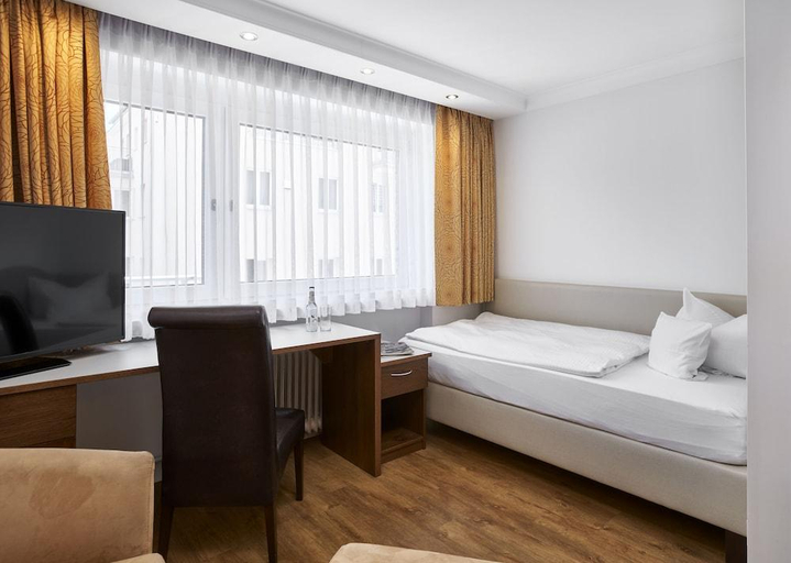 Bedroom 3, Hotel Kraft, München
