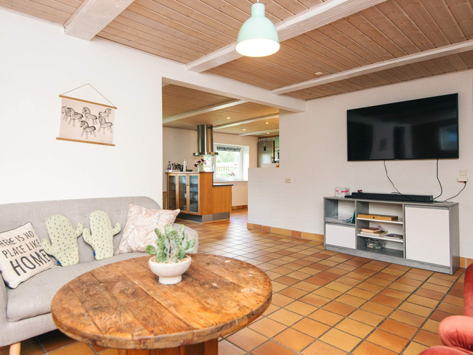 Others 2, 4 Star Holiday Home in Henne, Varde