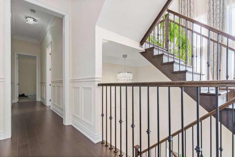 Others 4, Estate Villa, 6,600 Sqft, 1-acre, 6 Bed, 7 Bath, York