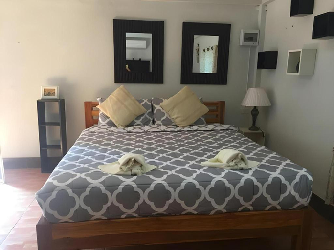 Bedroom 2, Pattharapuri Valley Resort, Suan Phung