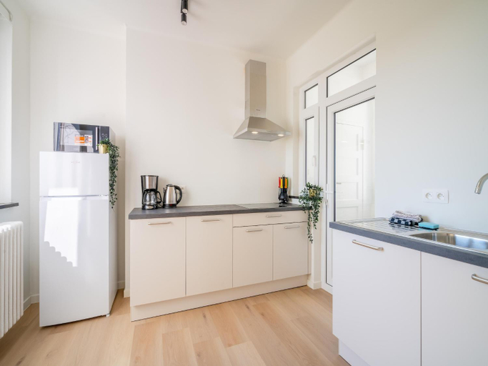 Others 5, Family-friendly 3-bedroom Apartment for 6 Guests, Antwerpen