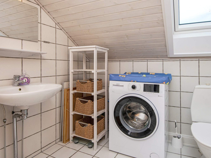 Bathroom, 6 Person Holiday Home in Romo, Tønder