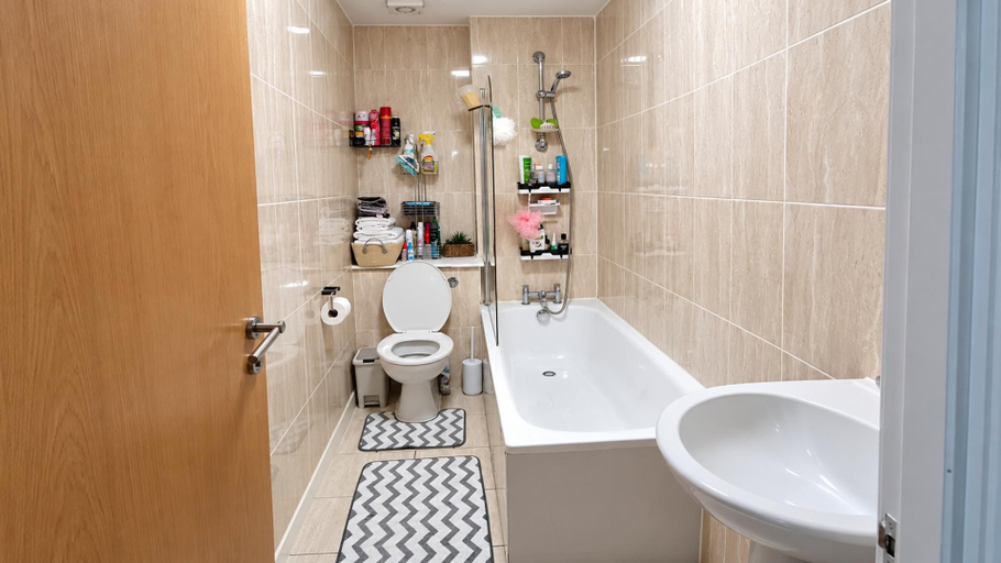 Others 2, 1-bed Apartment, Sleeps 4 Near Orton Wood, Cambridgeshire